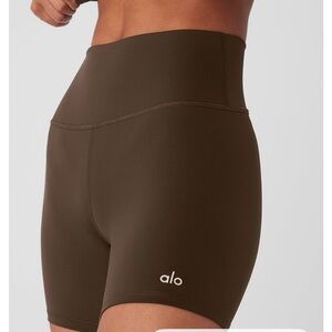 ALO Yoga 5” Airlift Energy High-Rise Espresso Bike Shorts